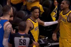 竞彩网-裁判公正与否？争议判罚引发热议，多队对裁判偏袒争议