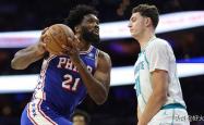 竞猜-76人队乔尔·恩比德上半场强势反(fǎn)擊(jī)，平息了外界的批评