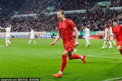 竞彩足球-瓦尔迪38岁首秀！意甲新星克雷莫纳如何重燃传奇火焰？