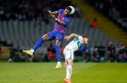 体育彩票-巴萨计划买断英超神锋！谈降低1400万薪资，球员会接受吗？