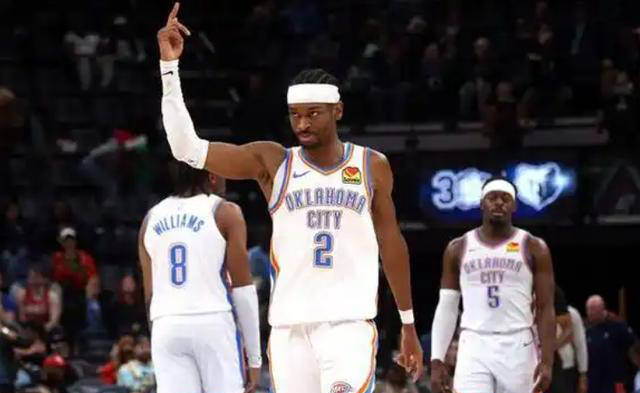 裁判公正与否？争议判罚引发热议，多队对裁判偏袒争议