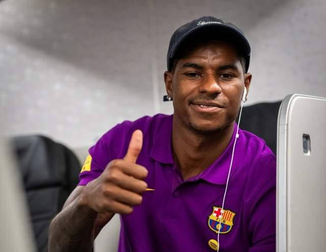 飞行万里，巴萨全队抵达日本备战热身赛