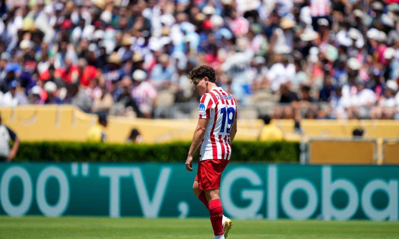 大冷门！马竞出局，球员们抨击裁判