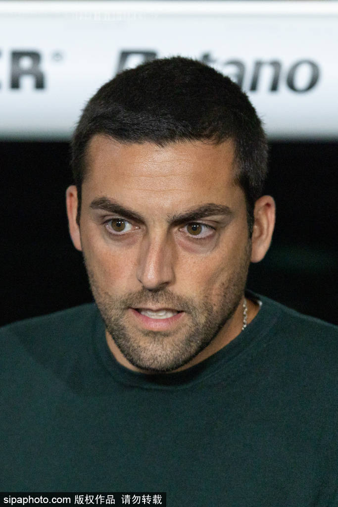 穆里尼奥直言本菲卡丢球幼稚，VAR判罚引发争议！