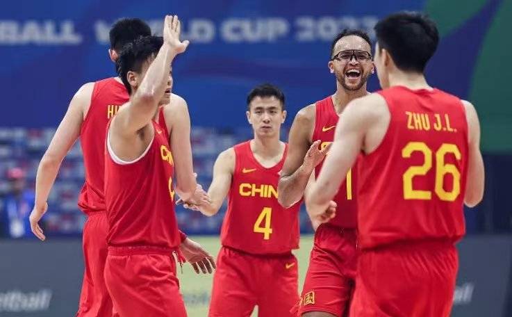 开拓者赛程公布：4场中国德比、8场全美直播！美媒预测杨瀚森数据