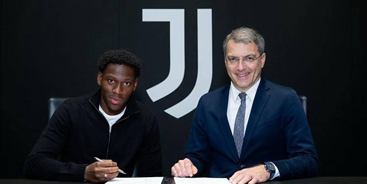 意甲最新动向：AC米兰筹备引援、国际米兰转会计划曝光