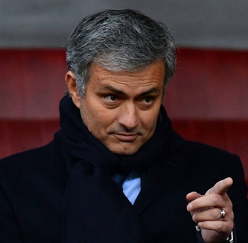 尤文4000万欧出售巴西国脚，土超豪门却想租借，穆里尼奥亲自出马游说