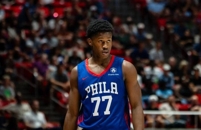 费城76人探花新星崭露头角,首秀狂砍34分创队史纪录