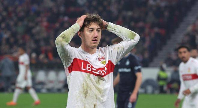 罗马诺实锤！曼联2026中场引援锁定目标，两大优势成关键