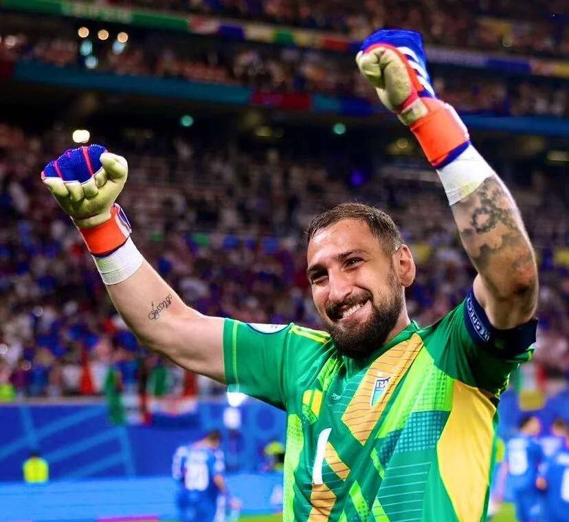 曼城签下多纳鲁马，打破门将薪资记录