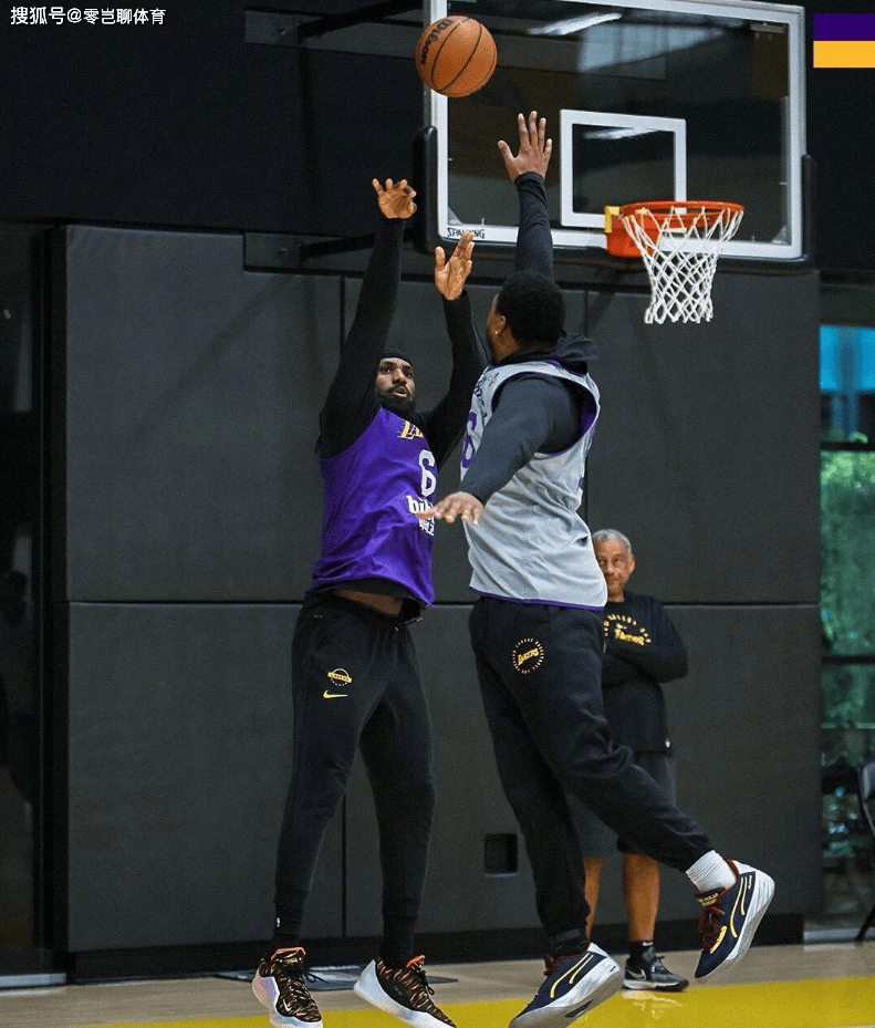 惊！湖人主将“挂彩”！接下来的赛程难打咯！