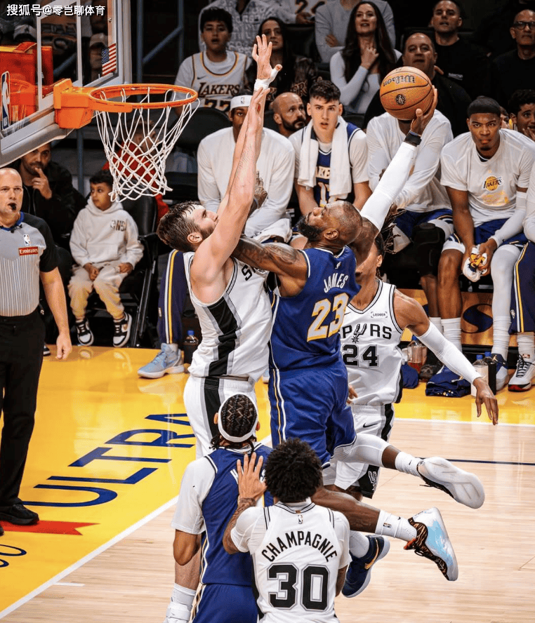 惊！湖人主将“挂彩”！接下来的赛程难打咯！