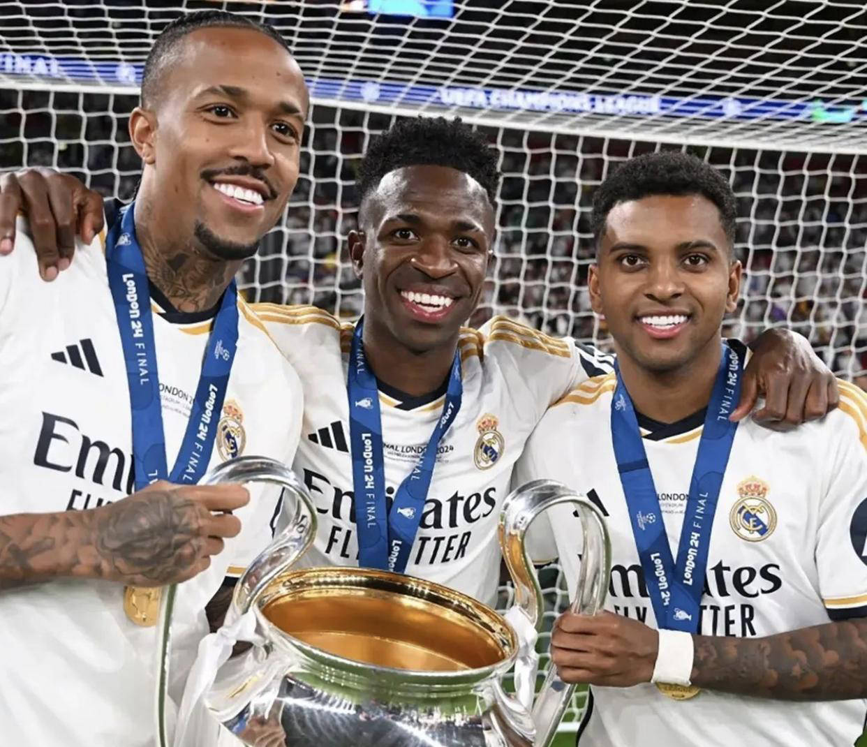 巴西世界杯名单初现：26人基本确定18席！内马尔、安东尼或落选